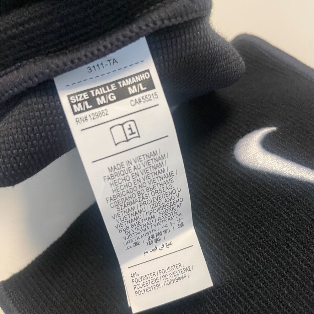 COPY - COPY - Nike Essentials Volleyball Knee Pads - M/L - Picture 2 of 2